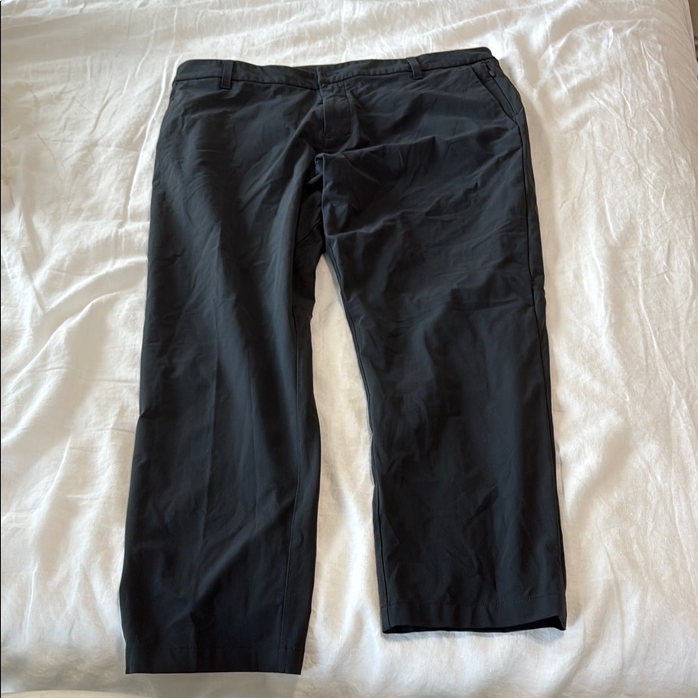 Men's lululemon obsidian ABC slim fit size 38 waist 30” inseam
